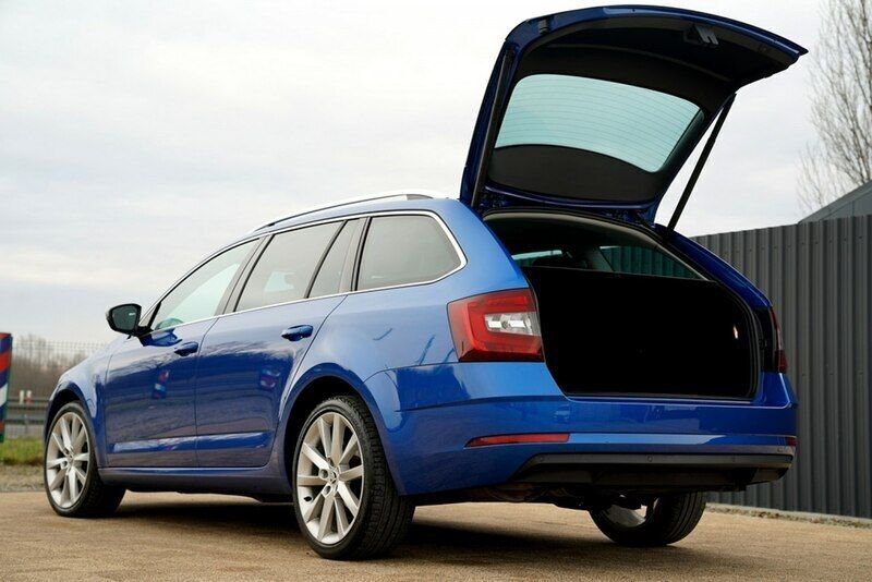 Używany Skoda Octavia 184 KM (135 kW) 2019 Niebieski (metalik) Sedan/Limuzyna