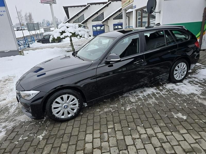 Używany BMW 318 143 KM (105 kW) 2013 Czarny Kombi