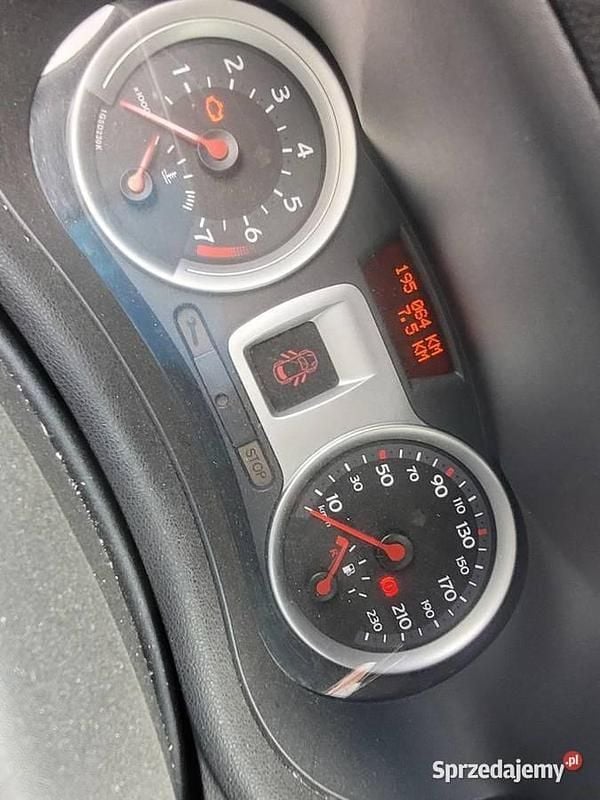 Używany 2005 Renault Clio II | 3800 zł (Dobra cena) - Obraz 1/4