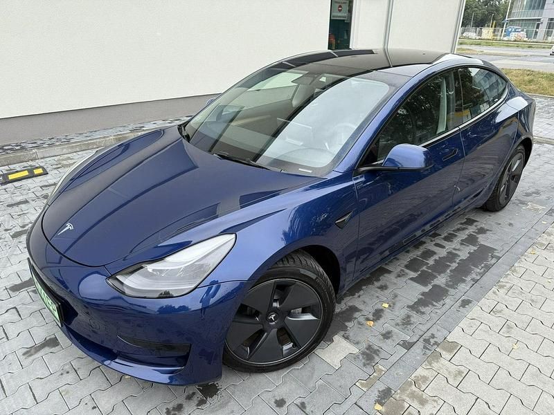 Używany Tesla Model 3 208 kW (283 KM) 2021 Niebieski ciemny Sedan/Limuzyna