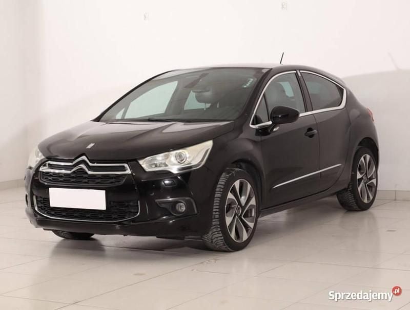 Używany Citroën DS4 120 KM (88 kW) 2011 Czarny Hatchback