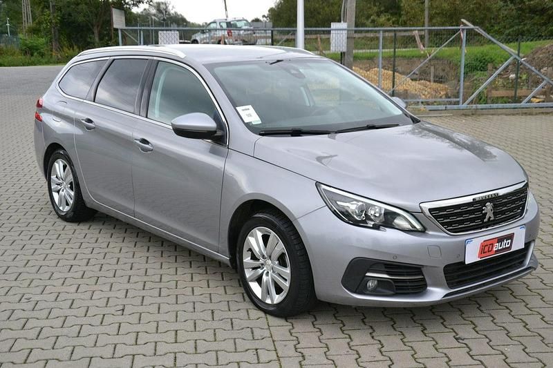 Używany Peugeot 308 SW 131 KM (96 kW) 2018 Szary Kombi