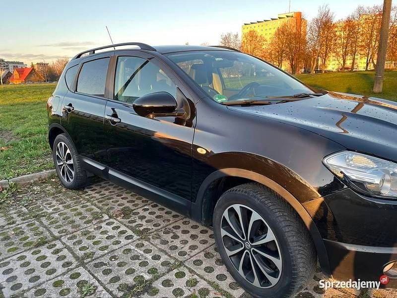 Czarny Używany 2013 Nissan Qashqai SUV | 32 000 zł (Dobra cena) - Obraz 1/4