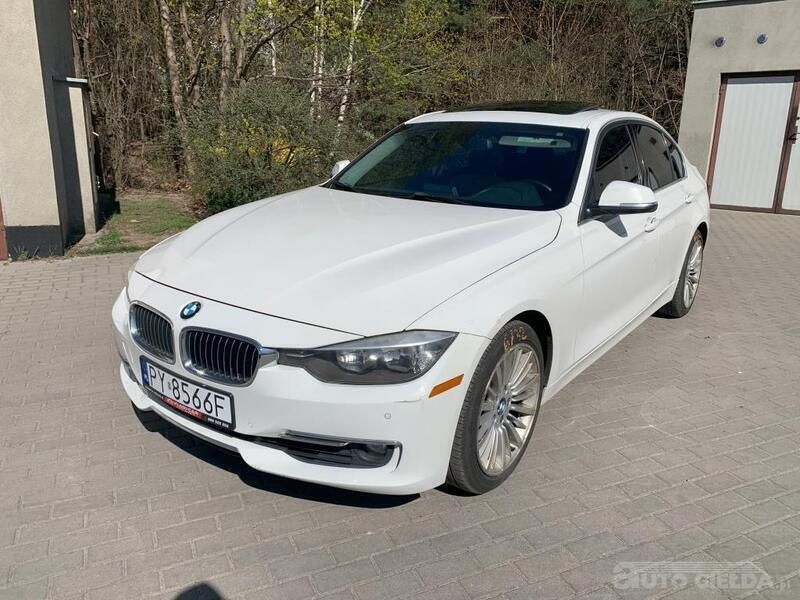 Biały Używany 2013 BMW 328 Sedan/Limuzyna | 45 999 zł - Obraz 1/4