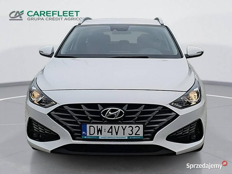 Biały Używany 2023 Hyundai i30 Kombi | 75 700 zł (Uczciwa cena) - Obraz 1/4