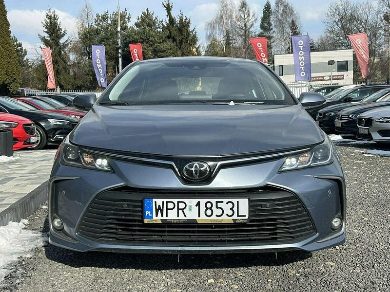 Używany Toyota Corolla 125 KM (91 kW) 2022 Niebieski (metalik) Sedan/Limuzyna