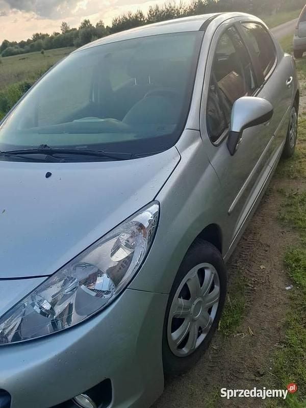 Używany Peugeot 207 2009 Srebrny Hatchback