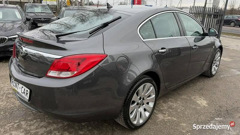 Używany Opel Insignia Cosmo 140 KM (102 kW) 2009 Szary (metalik) Hatchback