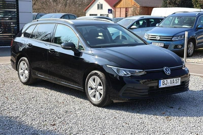 Używany VW Golf VIII 150 KM (110 kW) 2021 Czarny (metalik) Kombi