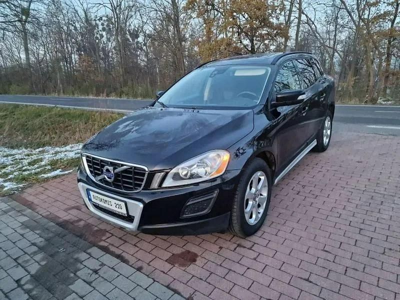 Czarny Używany 2011 Volvo XC60 SUV | 35 900 zł - Obraz 1/4