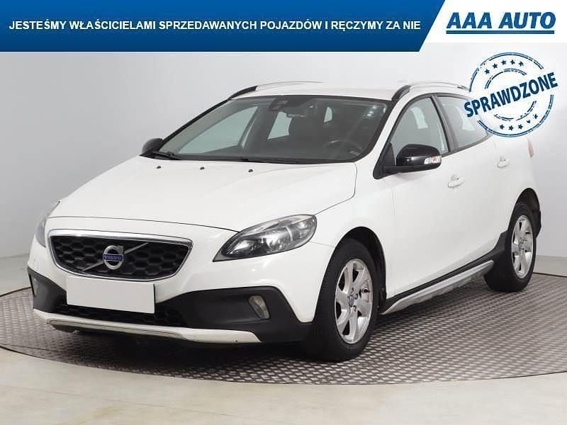 Używany Volvo V40 CC 2014 Biały Kombi
