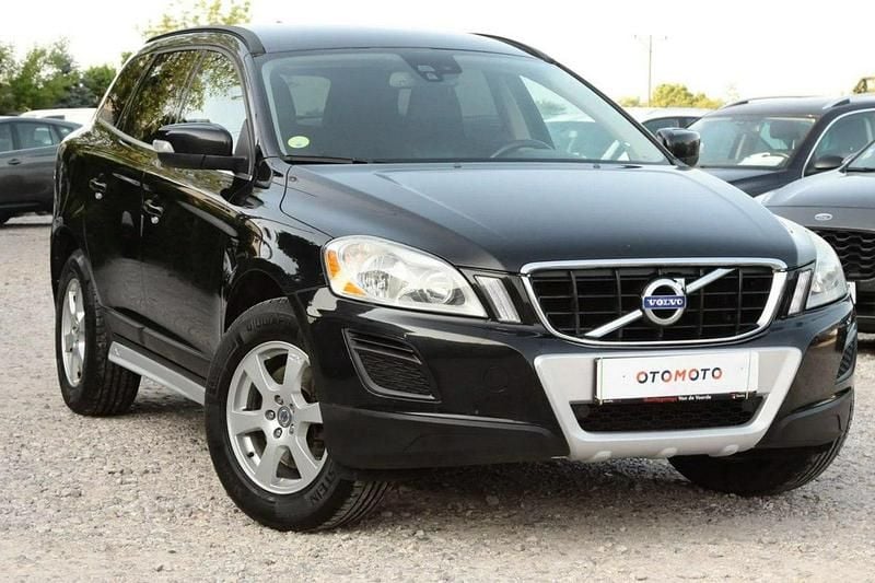 Czarny (metalik) Używany 2011 Volvo XC60 SUV | 36 900 zł (Super Cena) - Obraz 1/4