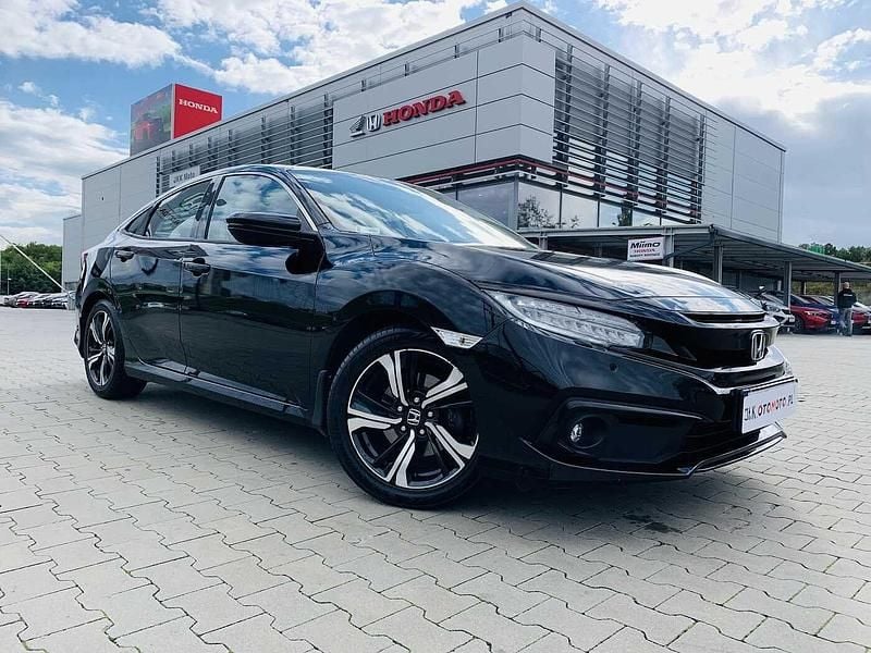 Crystal black p. Używany 2019 Honda Civic Executive Sedan/Limuzyna | 76 700 zł (Uczciwa cena) - Obraz 1/4