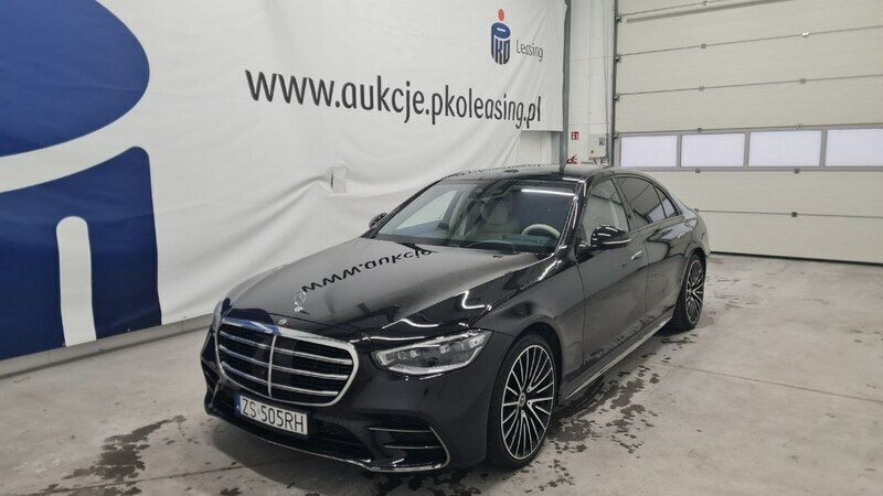 Czarny Używany 2022 Mercedes S580 AMG line Sedan/Limuzyna | 530 000 zł - Obraz 1/4