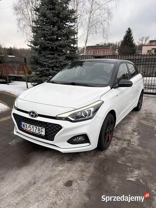 Używany Hyundai i20 GLS 84 KM (61 kW) 2019 Biały Hatchback
