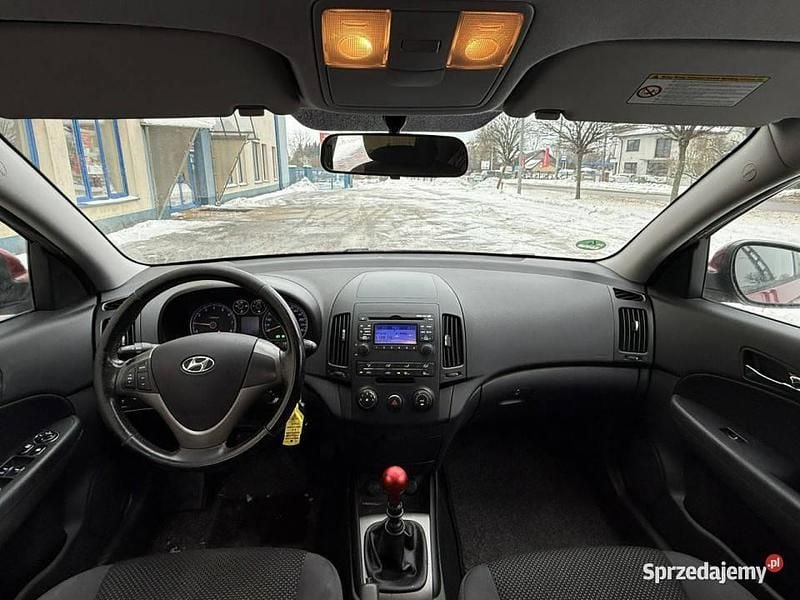 Używany Hyundai i30 109 KM (80 kW) 2010 Bordowy Kombi