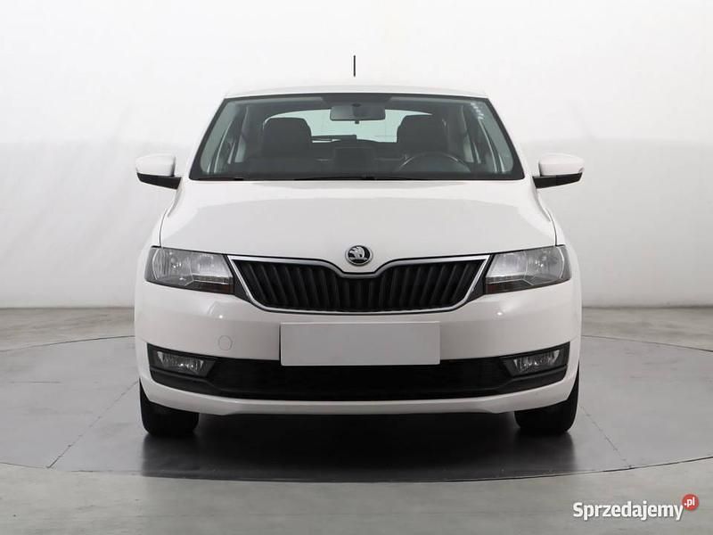 Biały Używany 2017 Skoda Rapid Hatchback | 37 999 zł (Uczciwa cena) - Obraz 1/4