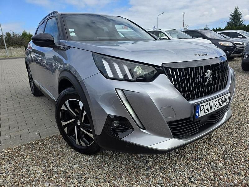 Srebrny (metalik) Używany 2020 Peugeot 2008 GT-line SUV | 68 900 zł (Dość drogi) - Obraz 1/4
