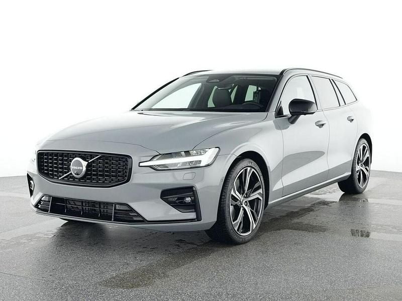 Używany Volvo V60 Plus 197 KM (144 kW) 2025 Czarny Kombi