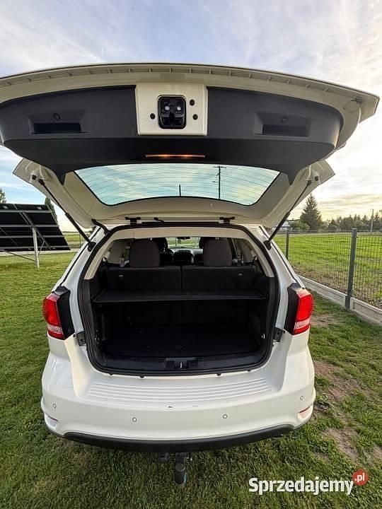 Używany 2013 Fiat Freemont SUV | 35 200 zł (Uczciwa cena) - Obraz 1/4