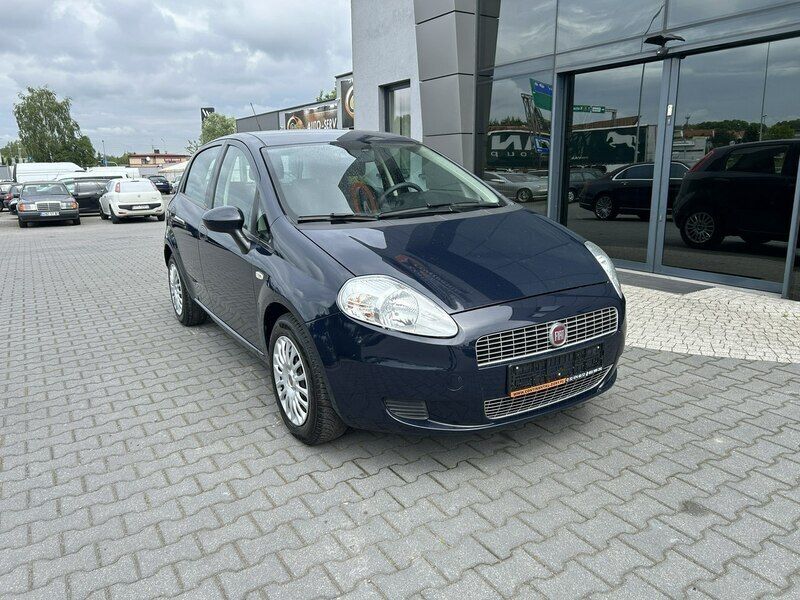 Używany Fiat Punto 65 KM (47 kW) 2009 Niebieski Hatchback
