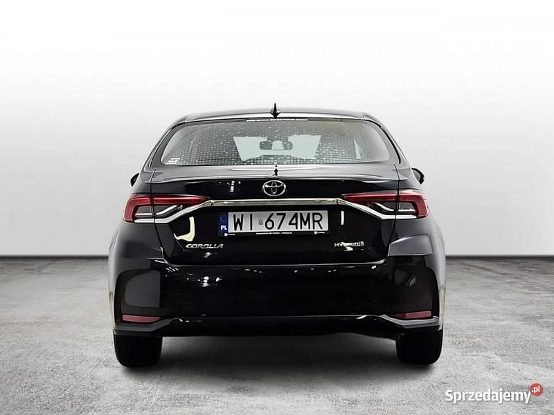 Używany Toyota Corolla Comfort 140 KM (102 kW) 2023 Czarny (metalik) Sedan/Limuzyna