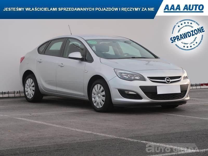 Używany Opel Astra 2016 Srebrny