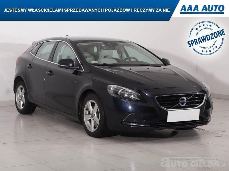 Używany Volvo V40 2016 Błękitny