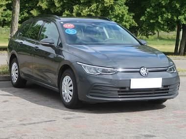 Szary Używany 2022 VW Golf VIII Kombi | 52 499 zł (Uczciwa cena) - Obraz 1/4
