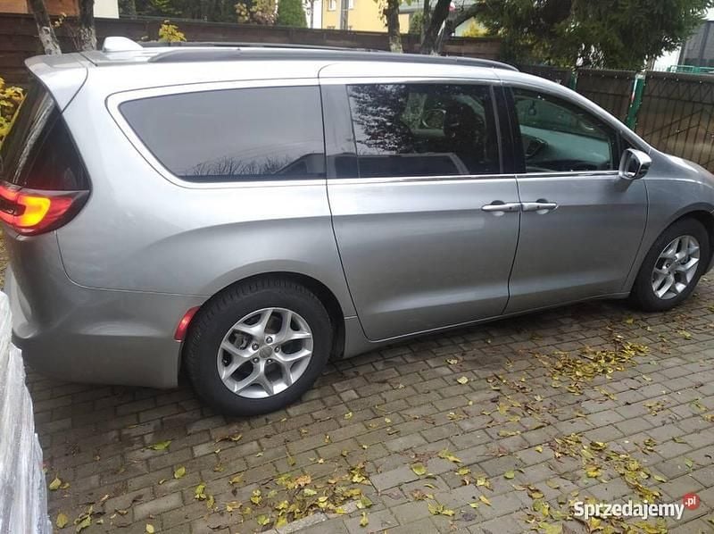 Używany Chrysler Pacifica 2021 Van