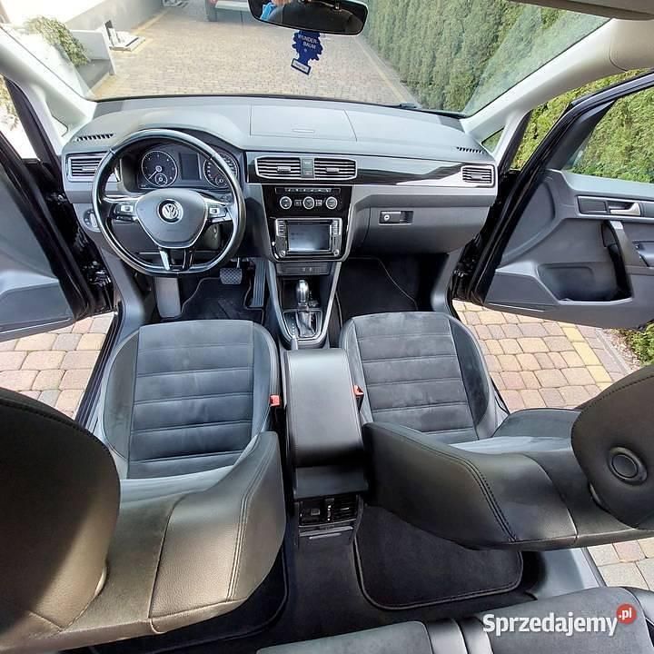 Czarny Używany 2018 VW Caddy Highline Minivan | 69 900 zł (Uczciwa cena) - Obraz 1/4