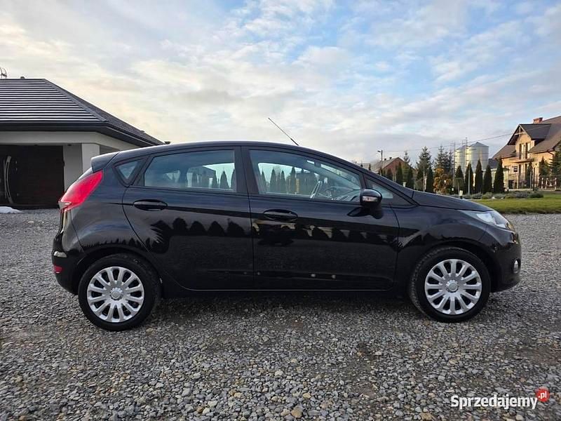 Używany Ford Fiesta Ghia 2011 Czarny Hatchback