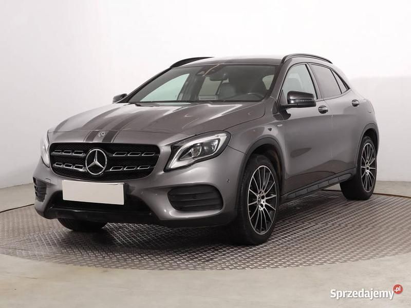 Używany Mercedes GLA220 2017 Szary SUV