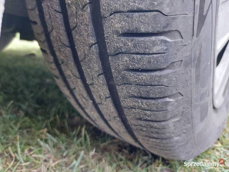 Używany Ford Focus 2009 Srebrny Sedan/Limuzyna