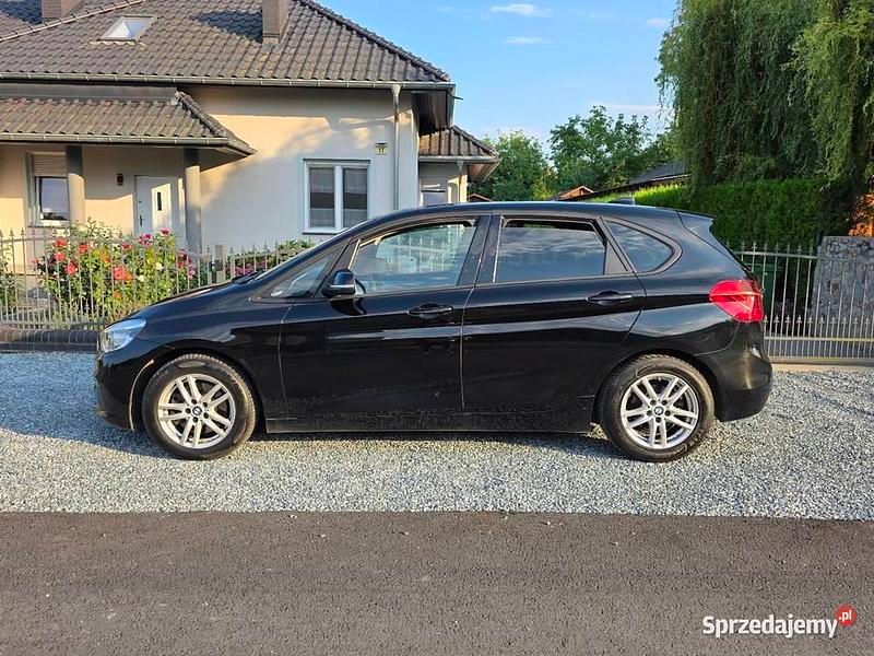 Używany BMW 220 2017 Czarny Minivan