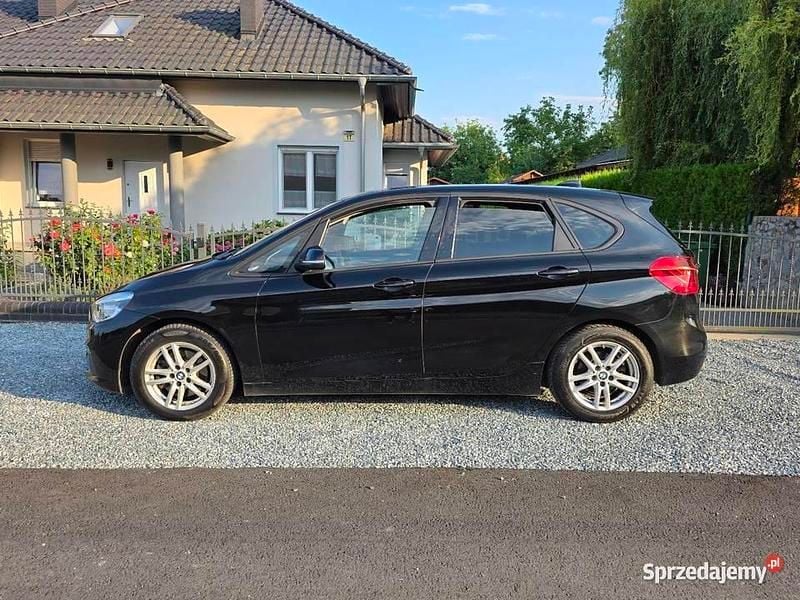 Czarny Używany 2017 BMW 220 Minivan | 46 900 zł - Obraz 1/4