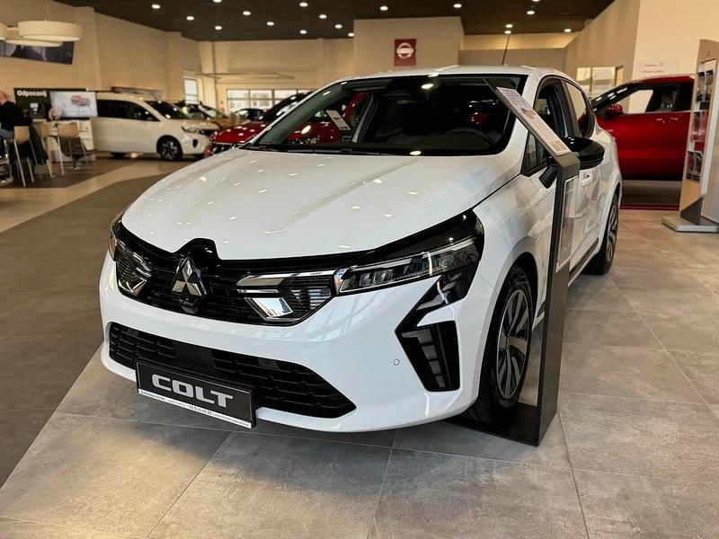 Używany Mitsubishi Colt 2024 Biały Hatchback