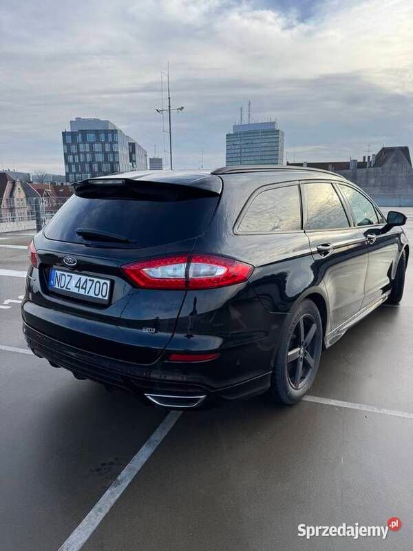 Używany Ford Mondeo ST 2017 Czarny Kombi