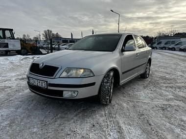 Srebrny Używany 2004 Skoda Octavia Sedan/Limuzyna | 4900 zł (Dobra cena) - Obraz 1/4