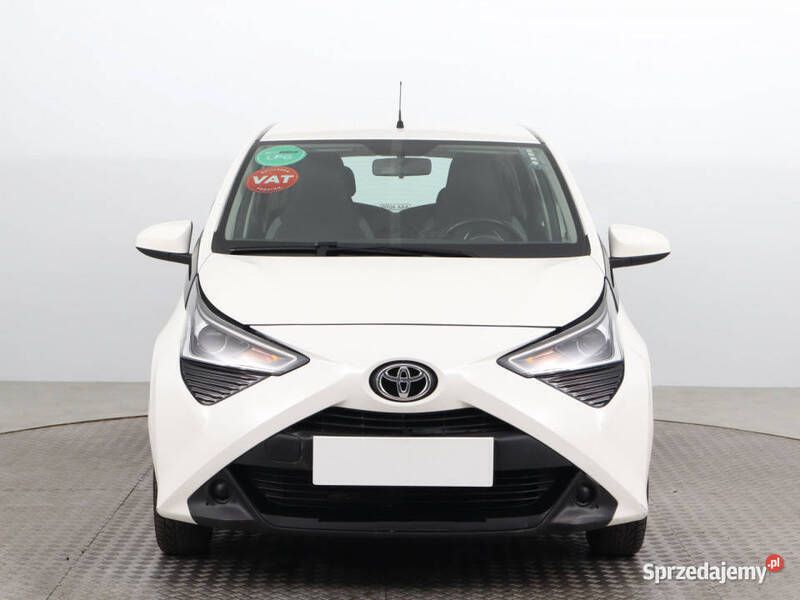 Biały Używany 2021 Toyota Aygo Hatchback | 42 999 zł (Uczciwa cena) - Obraz 1/4