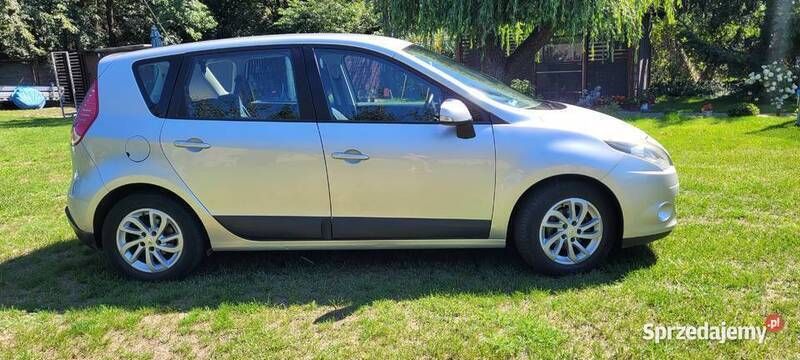 Srebrny Używany 2009 Renault Scénic III Minivan | 14 000 zł (Dość drogi) - Obraz 1/2