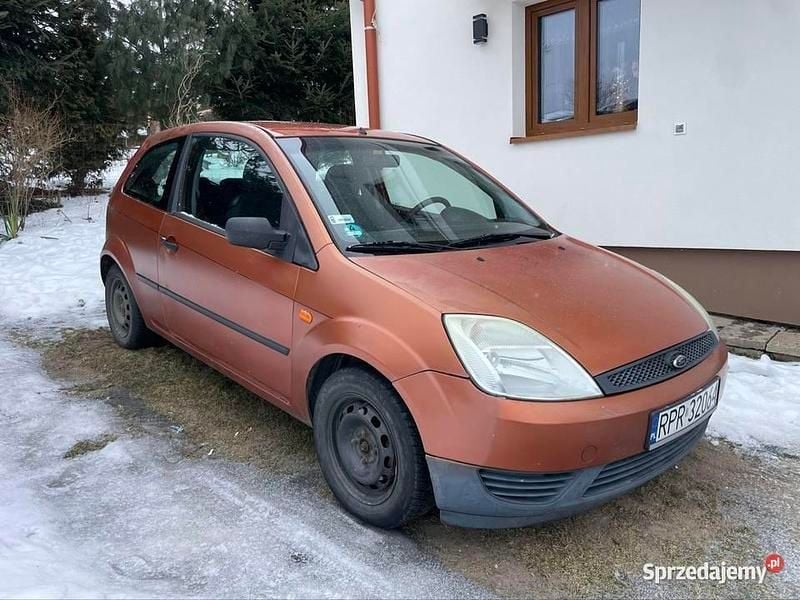 Używany Ford Fiesta 2003 Pomarańczowy Hatchback