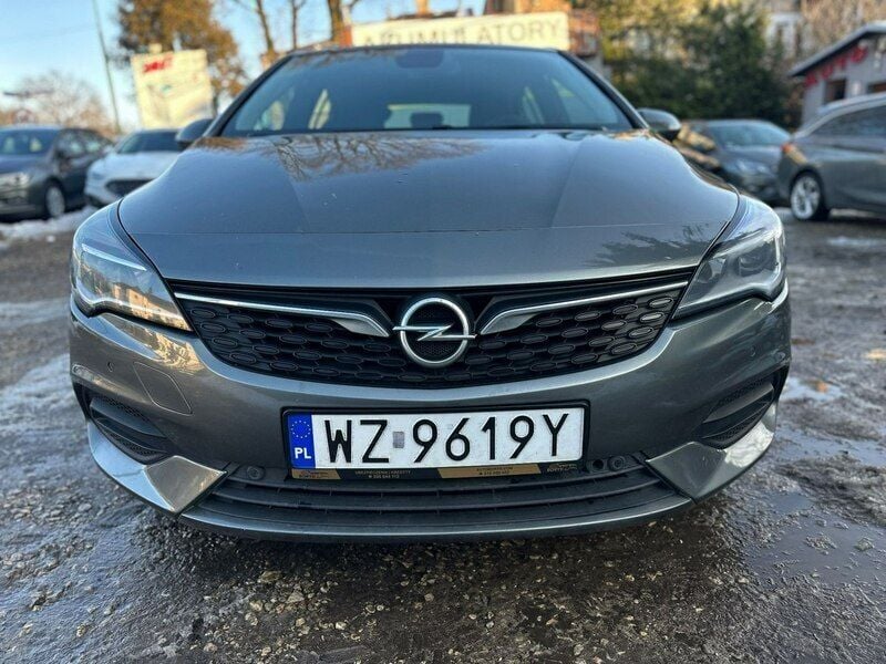 Używany Opel Astra 105 KM (77 kW) 2019 Szary (metalik) Sedan/Limuzyna