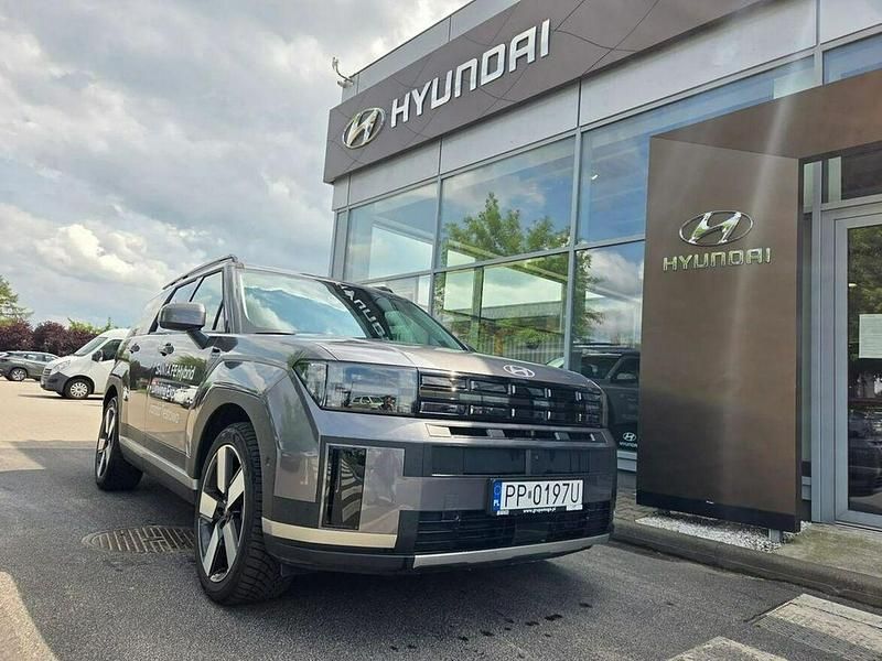 Szary Używany 2024 Hyundai Santa Fe SUV | 219 900 zł - Obraz 1/4