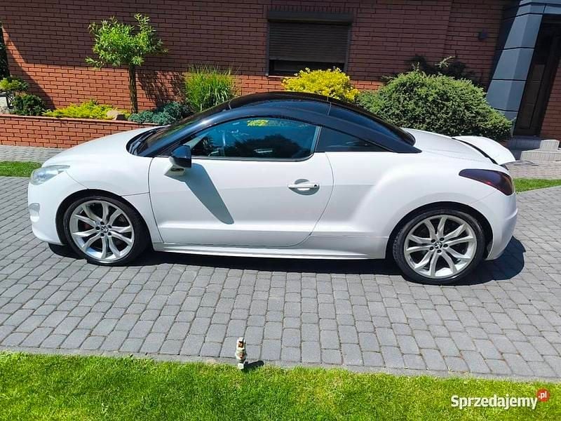 Biały Używany 2010 Peugeot RCZ Coupe | 36 000 zł (Uczciwa cena) - Obraz 1/4