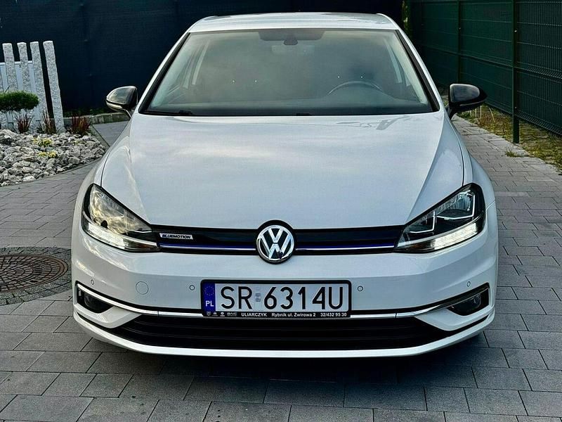 Używany VW Golf VII 130 KM (95 kW) 2019 Biały Hatchback