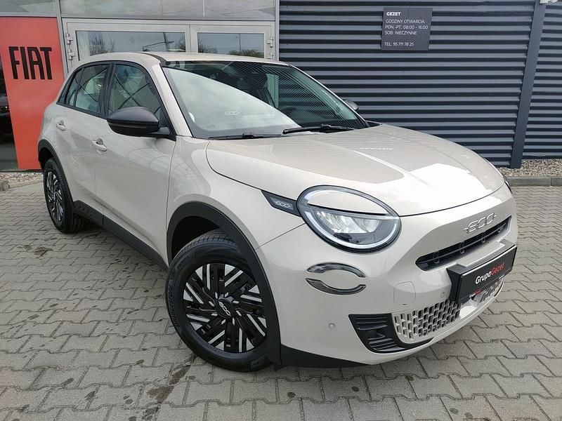 Lakier metalizowany kremowy cappucino Nowe 2025 Fiat 600E La Prima Hatchback | 147 574 zł - Obraz 1/4