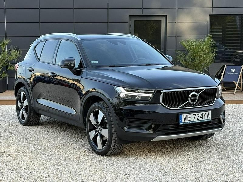 Czarny (metalik) Używany 2019 Volvo XC40 SUV | 107 800 zł (Dość drogi) - Obraz 1/4