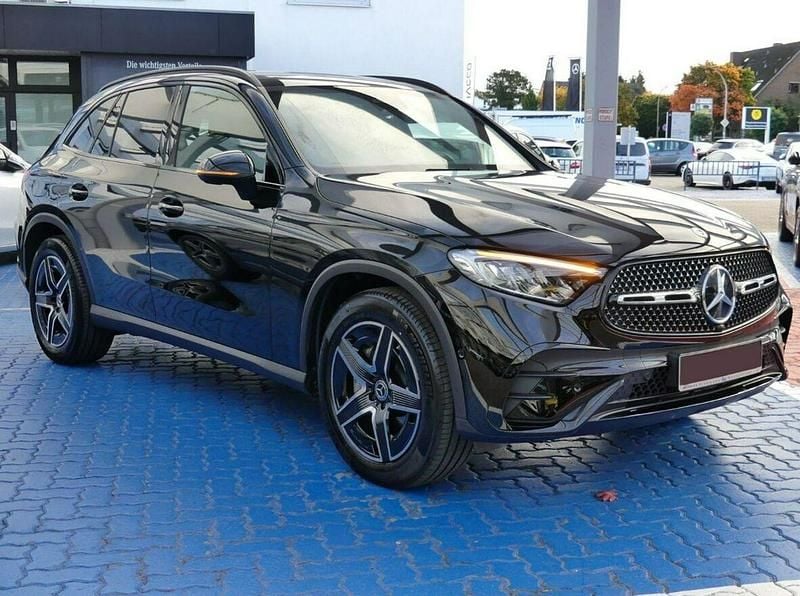 Czarny Nowe 2025 Mercedes GLC63 AMG Advanced SUV | 246 532 zł - Obraz 1/4