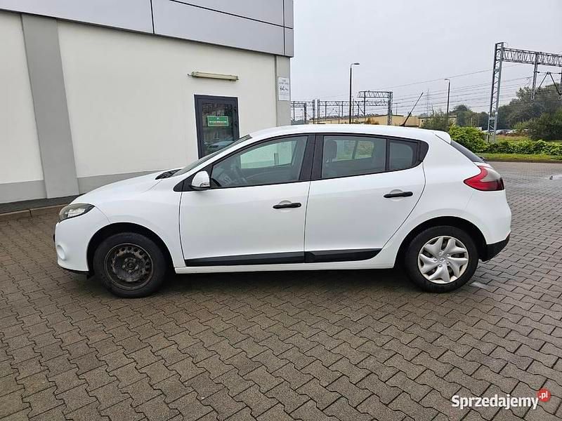 Biały Używany 2010 Renault Mégane III Hatchback | 10 500 zł (Uczciwa cena) - Obraz 1/4